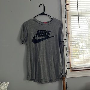 nike t shirt